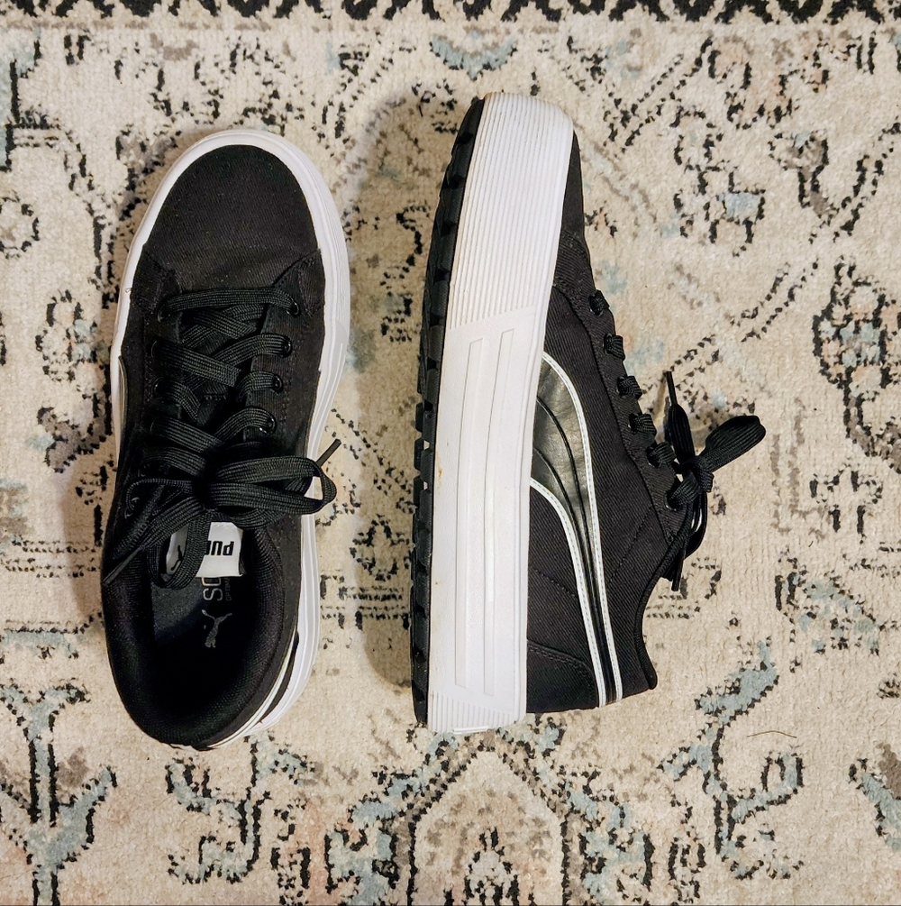 Puma Women's Black Kaia Sneakers | Size 9.5 | Black & White Sneakers